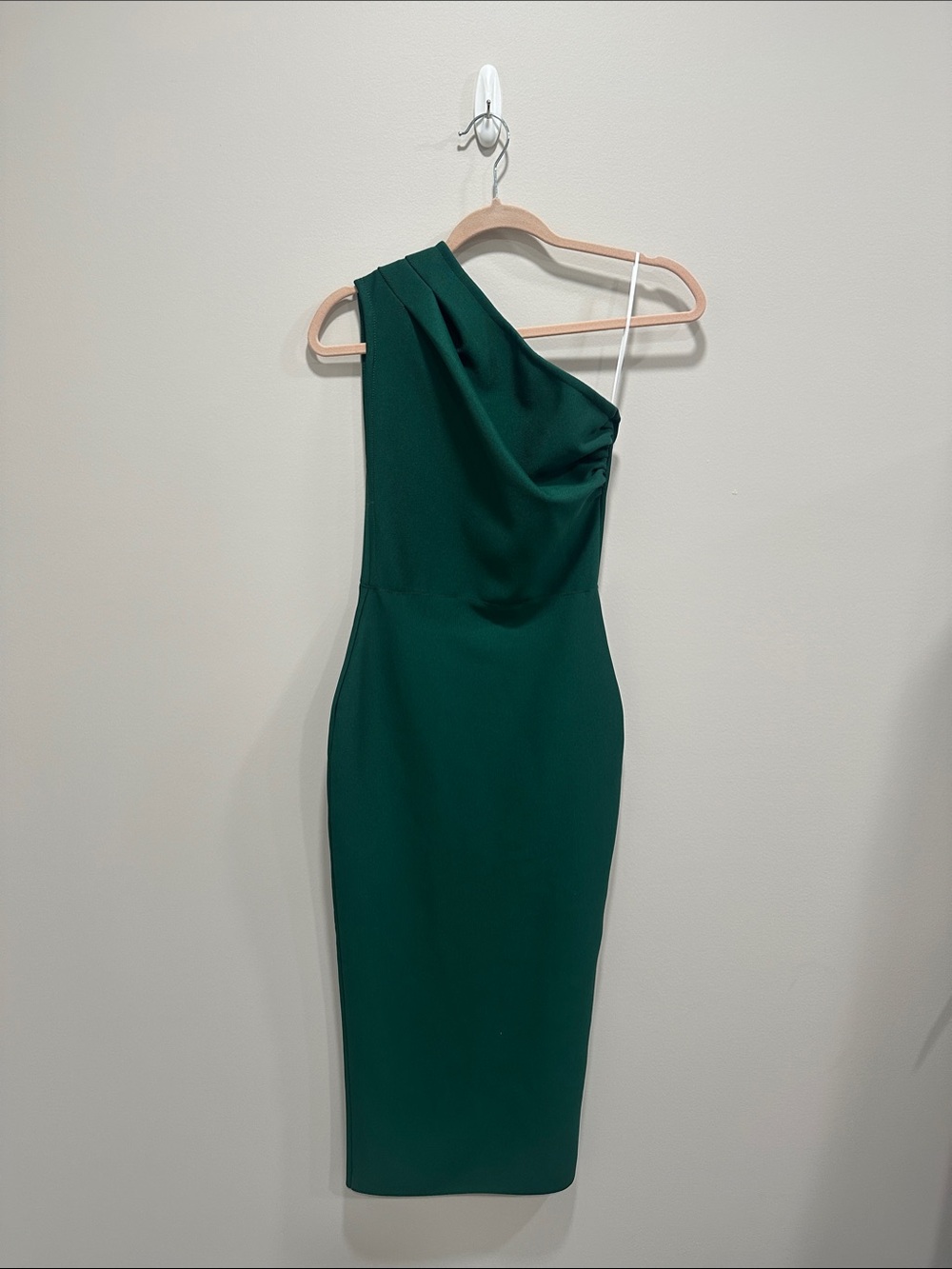 One-Shoulder Emerald Green Sheath Dress